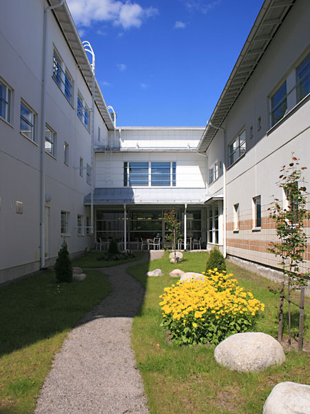 Sis&auml;piha